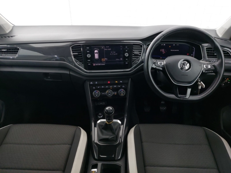 Used Volkswagen T-Roc 2018 for sale - 76964140: Photo 2