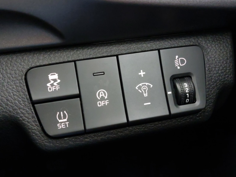 Used Kia Stonic 2023 for sale - 76411016: Photo 16