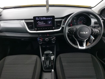 Used Kia Stonic 2023 for sale - 76411016: Photo