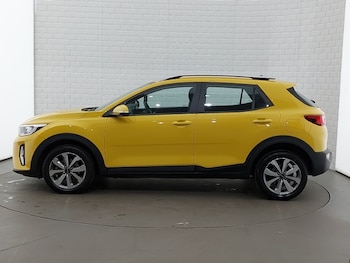 Used Kia Stonic 2023 for sale - 76411016: Photo