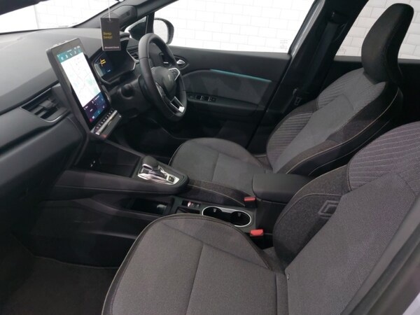 Used Renault Other 2025 for sale - 76166232: Photo 5