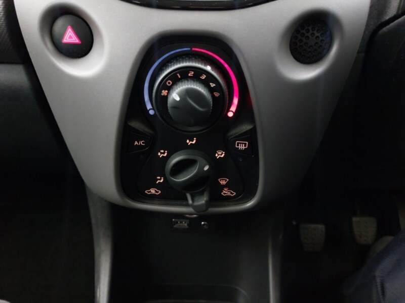 Used Peugeot 108 2018 for sale - 76369559: Photo 17