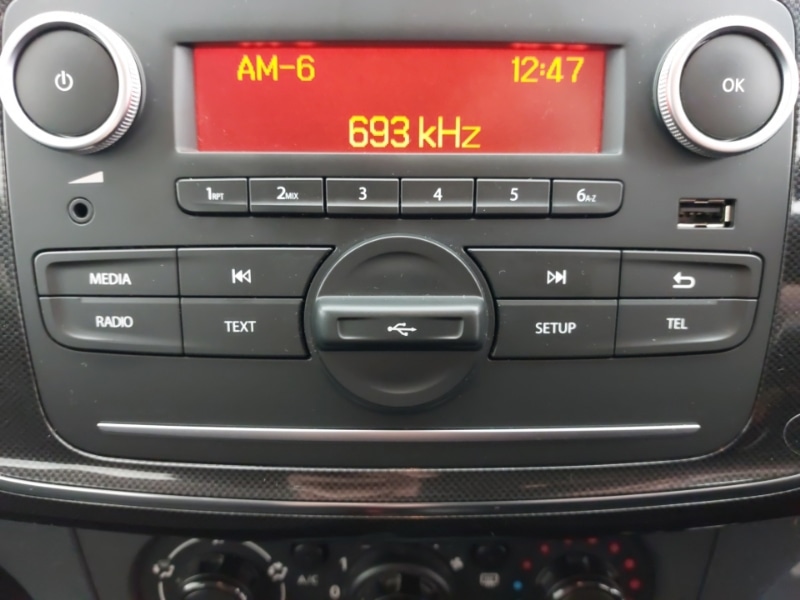 Used Dacia Sandero 2018 for sale - 77987927: Photo 13