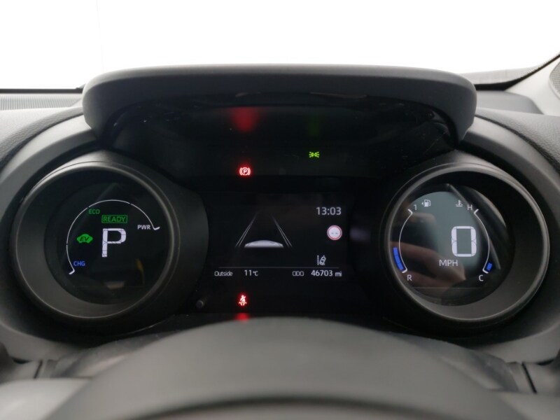 Used Toyota Yaris Cross 2023 for sale - 77635842: Photo 13