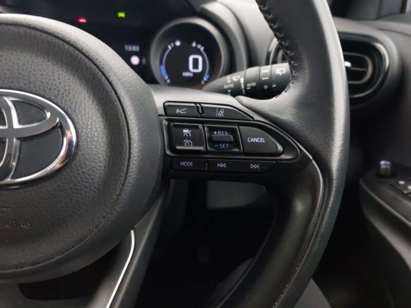 Used Toyota Yaris Cross 2023 for sale - 77635842: Photo 15