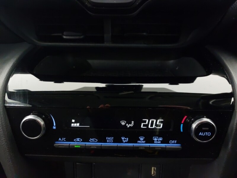 Used Toyota Yaris Cross 2023 for sale - 77635842: Photo 17