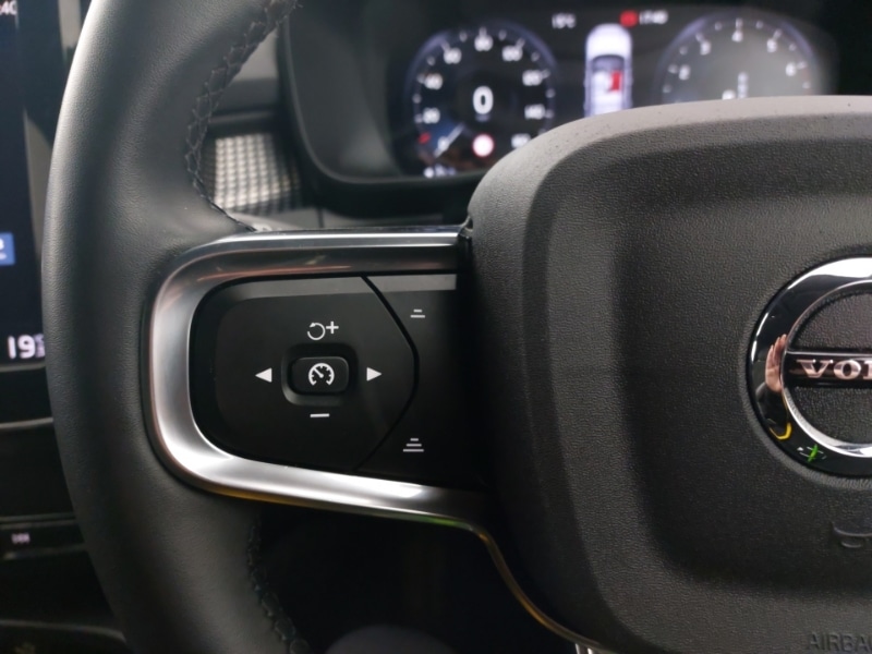 Used Volvo XC40 2021 for sale - 76911789: Photo 14