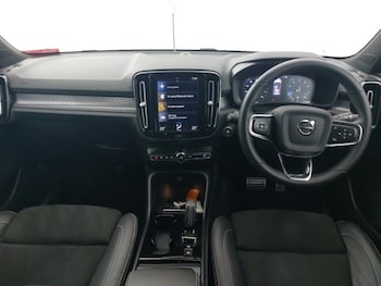 Used Volvo XC40 2021 for sale - 76911789: Photo