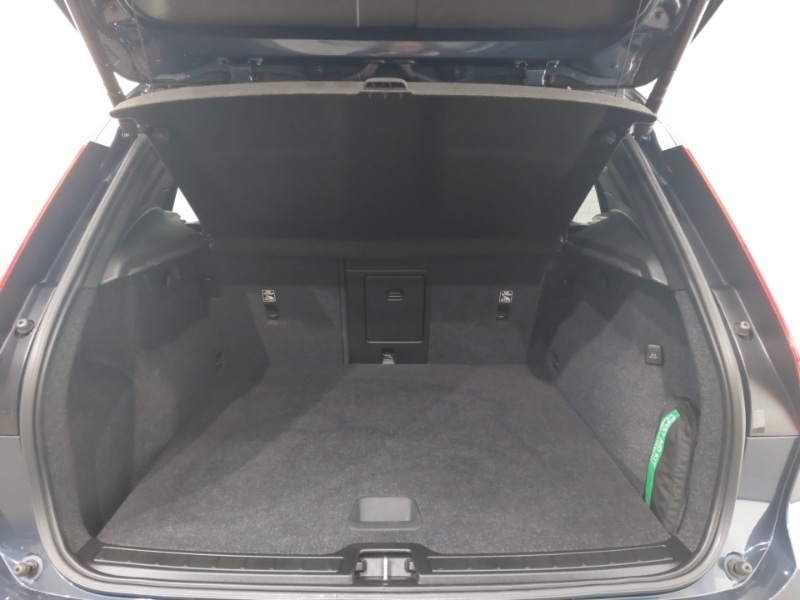 Used Volvo XC40 2021 for sale - 76911789: Photo 8