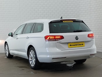 Used Volkswagen Passat 2017 for sale - 77686215: Photo