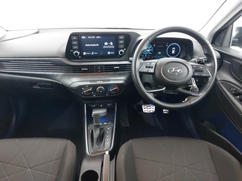 Used Hyundai BAYON 2024 for sale - 77596331: Photo 2