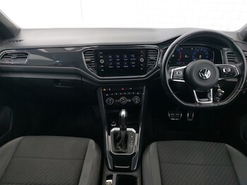 Used Volkswagen T-Roc 2019 for sale - 76629017: Photo