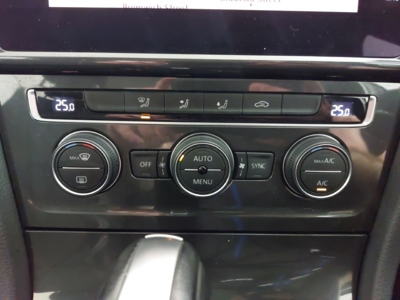 Used Volkswagen Golf 2019 for sale - 77166319: Photo 14