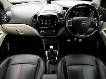 Used Renault Captur 2020 for sale - 79356251: Photo