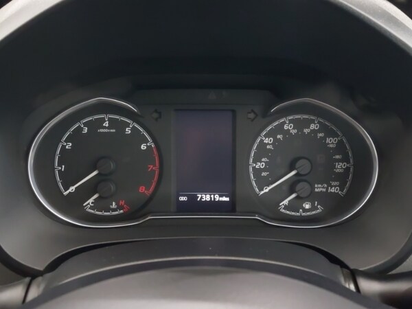 Used Toyota Yaris 2019 for sale - 76275517: Photo 13