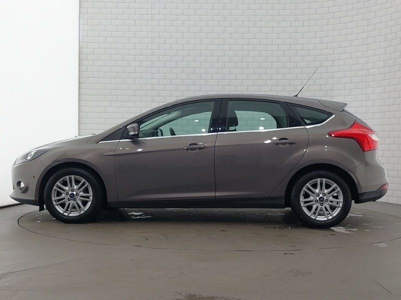 Used Ford Focus 2013 for sale - 76708130: Photo 4