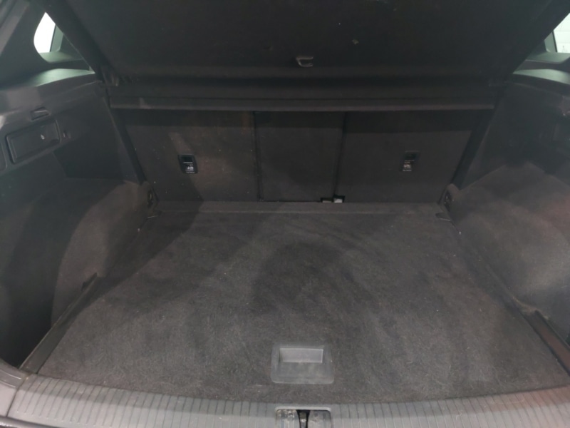Used Volkswagen Tiguan 2019 for sale - 76533399: Photo 8