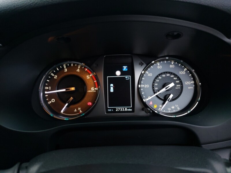 Used Toyota Hilux 2023 for sale - 76696087: Photo 17