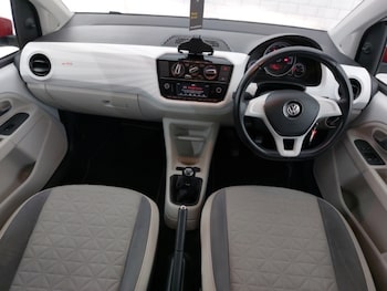 Used Volkswagen up! 2018 for sale - 76188266: Photo 2