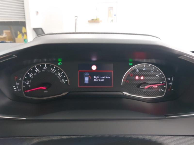 Used Peugeot 208 2023 for sale - 77751705: Photo 12