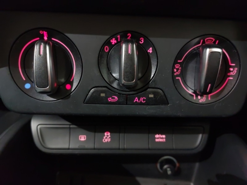 Used Audi A1 2015 for sale - 77165300: Photo 18