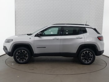 Used Jeep Compass 2023 for sale - 77300220: Photo