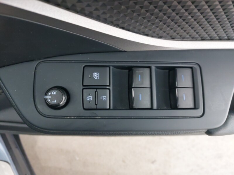 Used Toyota C-HR 2022 for sale - 77948192: Photo 19