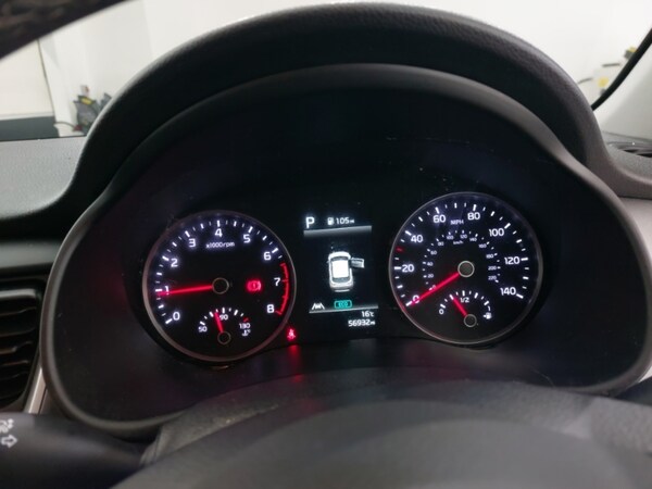 Used Kia Stonic 2022 for sale - 76275513: Photo 14