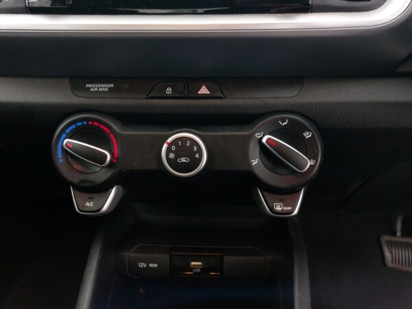 Used Kia Stonic 2022 for sale - 76275513: Photo 16