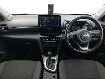Used Toyota Yaris Cross 2022 for sale - 77189888: Photo