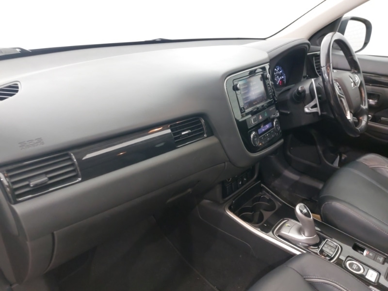 Used Mitsubishi Outlander 2017 for sale - 78169852: Photo 5