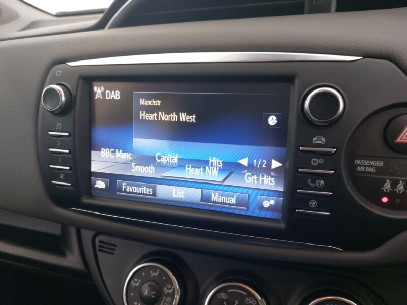 Used Toyota Yaris 2017 for sale - 77580288: Photo 11