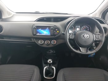 Used Toyota Yaris 2017 for sale - 77580288: Photo