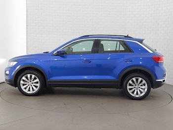 Used Volkswagen T-Roc 2018 for sale - 78380977: Photo