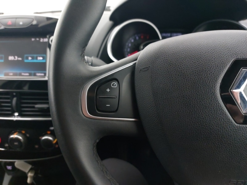 Used Renault Clio 2017 for sale - 77777032: Photo 14