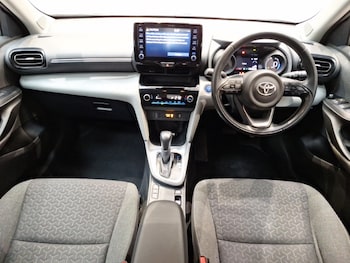 Used Toyota Yaris Cross 2022 for sale - 77189885: Photo