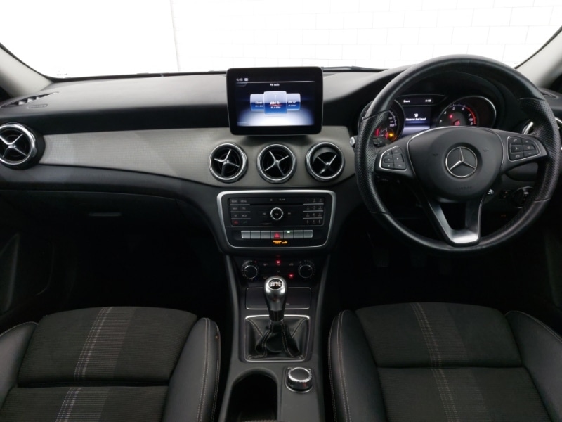 Used Mercedes-Benz GLA 2019 for sale - 77852539: Photo 2