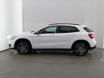 Used Mercedes-Benz GLA 2019 for sale - 77852539: Photo