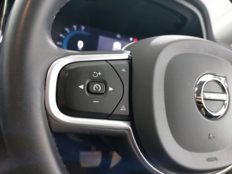 Used Volvo XC60 2021 for sale - 78040822: Photo 13