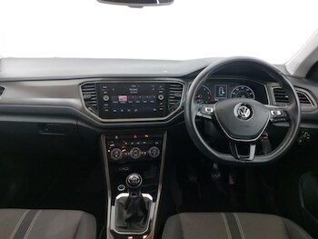 Used Volkswagen T-Roc 2018 for sale - 78511703: Photo
