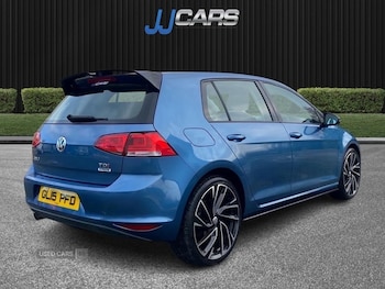 Used Volkswagen Golf 2015 for sale - 76528396: Photo