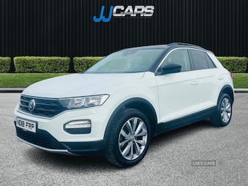 Used Volkswagen T-Roc 2019 for sale - 78063203: Photo