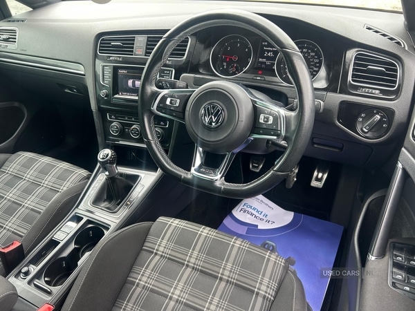 Used Volkswagen Golf 2015 for sale - 78148387: Photo 9