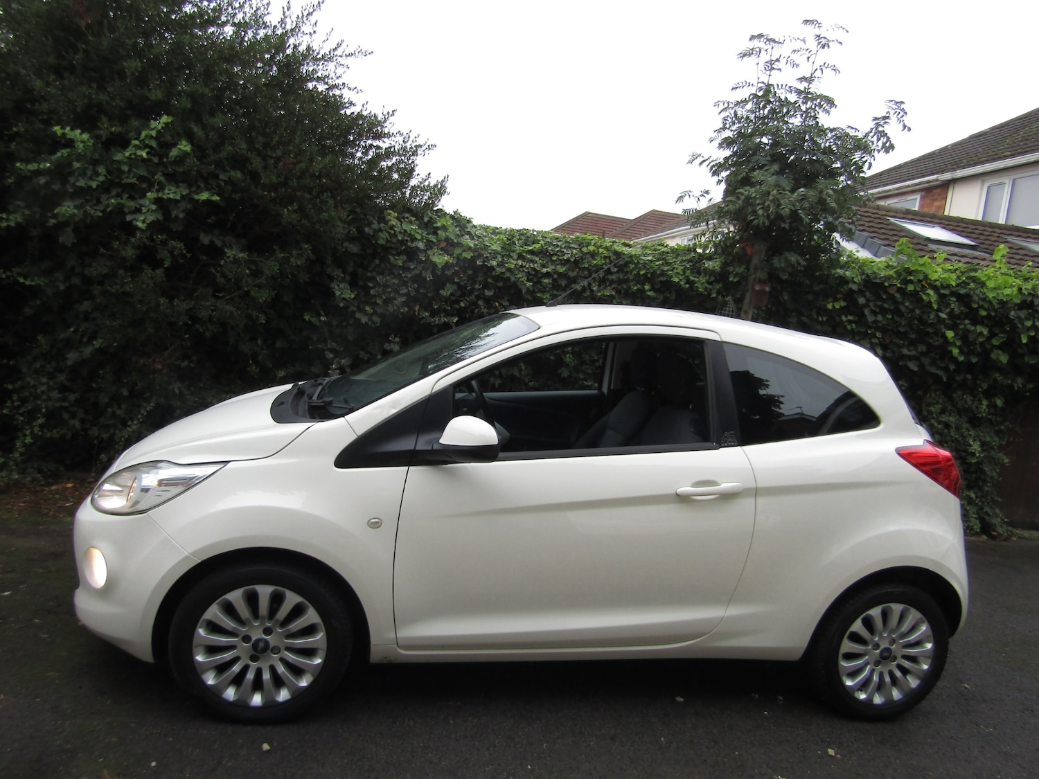 Used Ford Ka 2014 for sale - 76378658: Photo 2