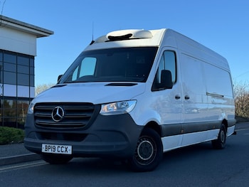 Mercedes-Benz Sprinter feature image