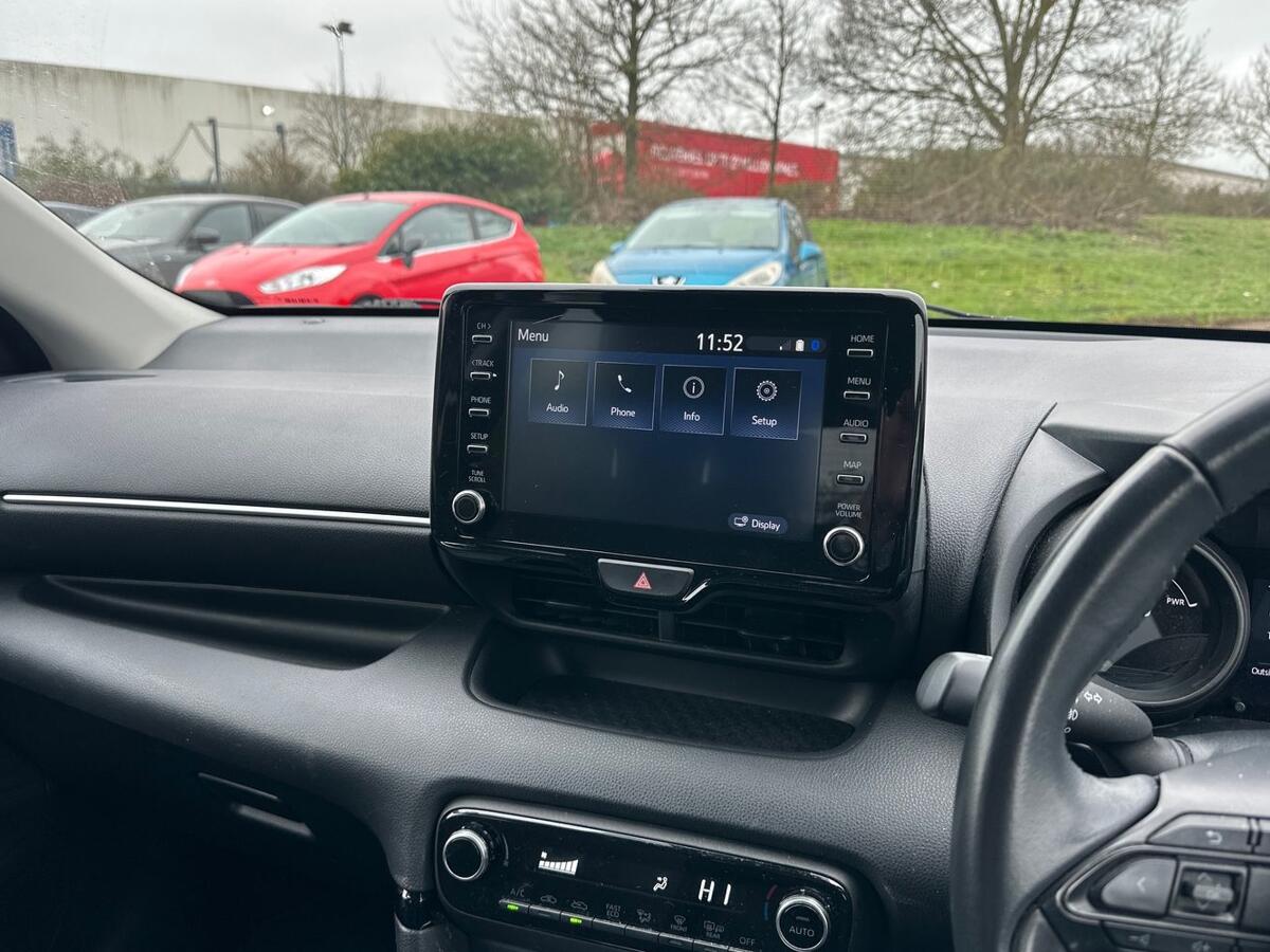 Used Toyota Yaris 2022 for sale - 77770760: Photo 11