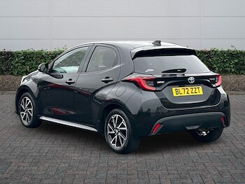 Used Toyota Yaris 2022 for sale - 77770760: Photo