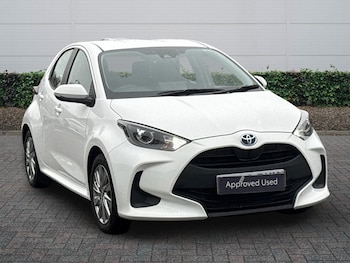 Used Toyota Yaris 2023 for sale - 77560495: Photo