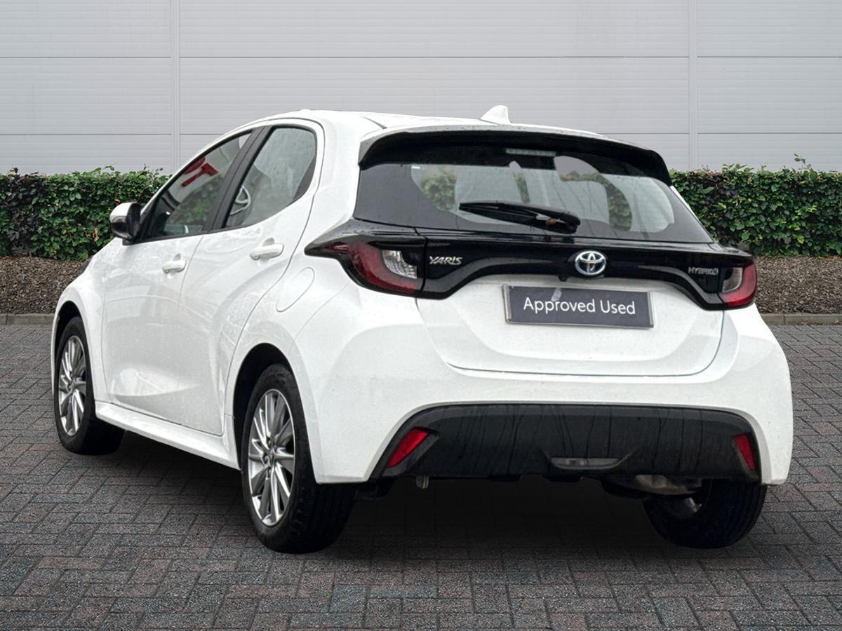 Used Toyota Yaris 2023 for sale - 77560495: Photo 2