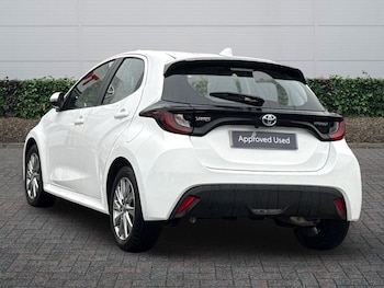 Used Toyota Yaris 2023 for sale - 77560495: Photo